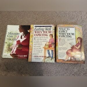 Pregnancy book bundle what to expect / eat when you’re expecting &maternity care